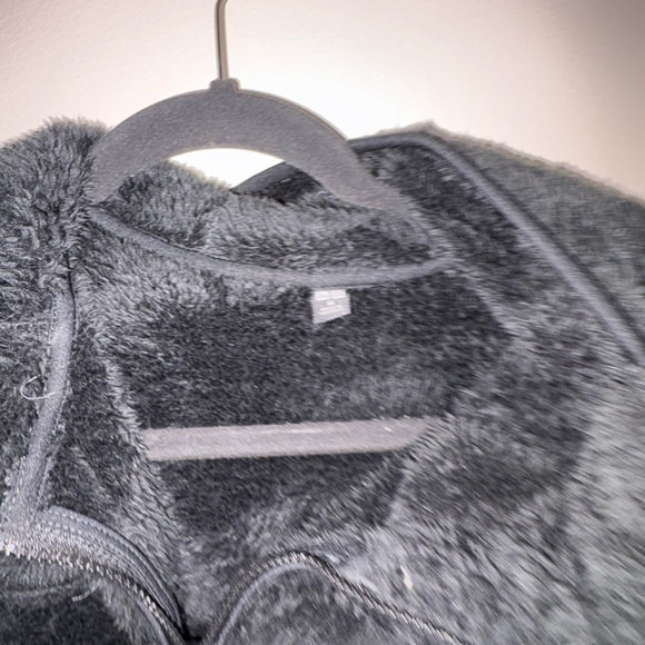 Uniqlo Teddy Jacket with Hood, Black, Medium - Picture 4 of 4